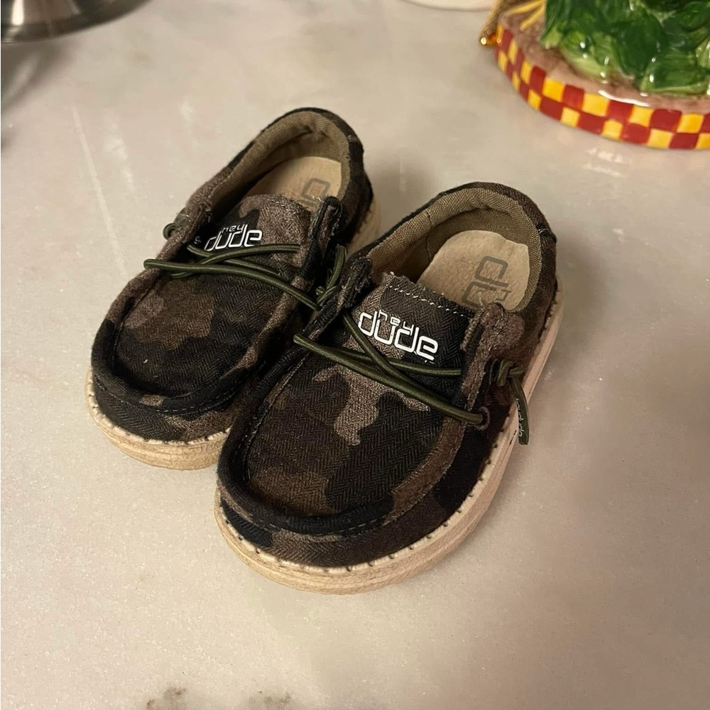 Size 6 Toddler Camo Hey Dudes